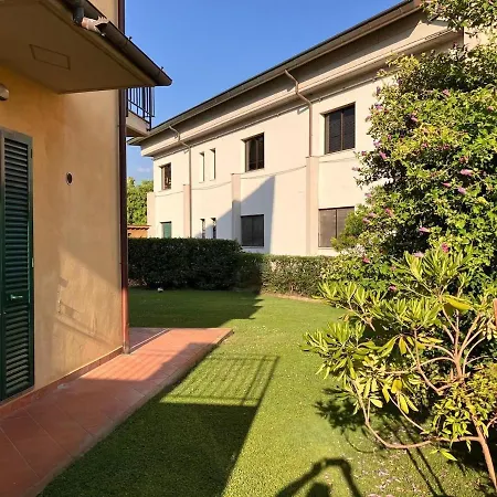 Tuscan Charm Spacious Florence アパート *